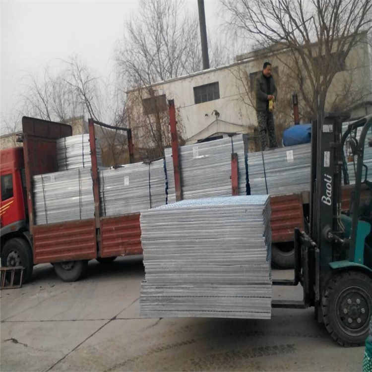 不銹鋼鋼格柵板平臺(tái)